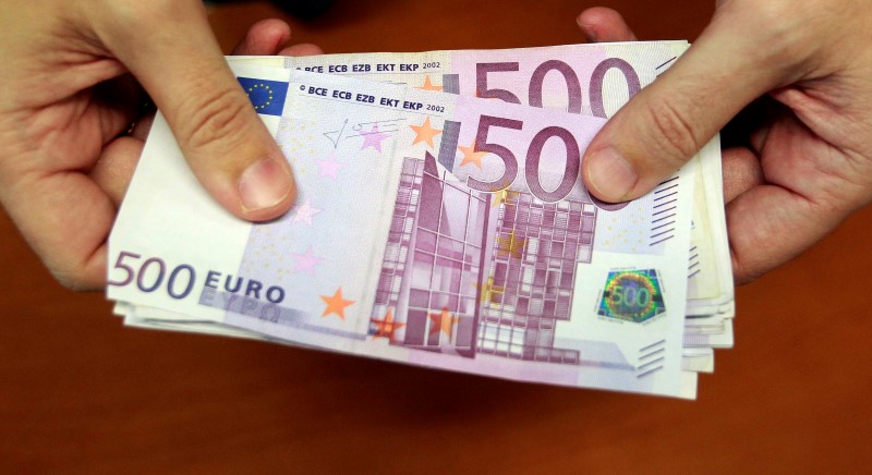 Đồng Euro tăng so với đồng đô la sau những dự báo tích cực từ ECB