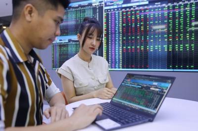 Vốn ngoại đang chờ TTCK Việt Nam được nâng hạng