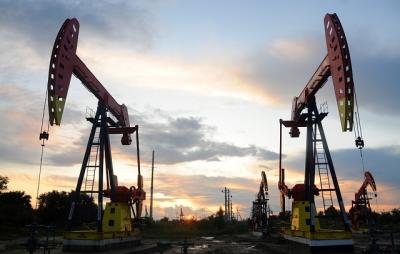 Bank of America: Giá dầu có thể lên 150 USD/thùng nếu xuất khẩu dầu Nga giảm mạnh