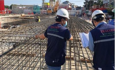 TCD: Bố chồng Phó Chủ tịch HĐQT bán sạch cổ phiếu