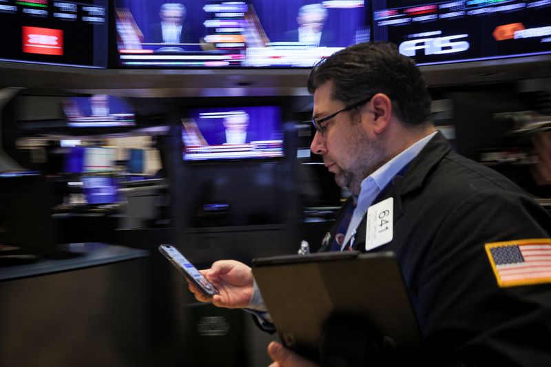 Tech and energy shares boost Wall St in bear market rally