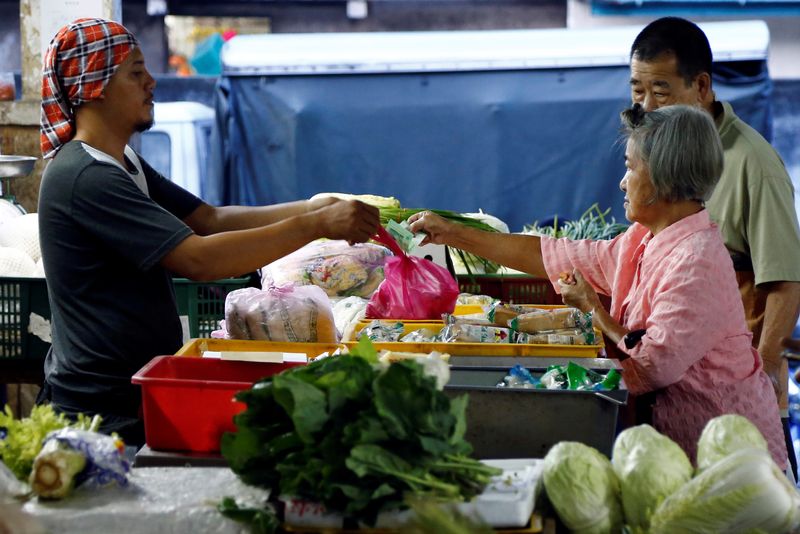 Malaysia to disburse nearly $400 million to aid households over food prices