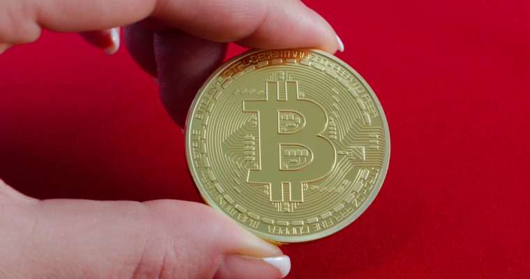 Bitcoin-red-China-760x400