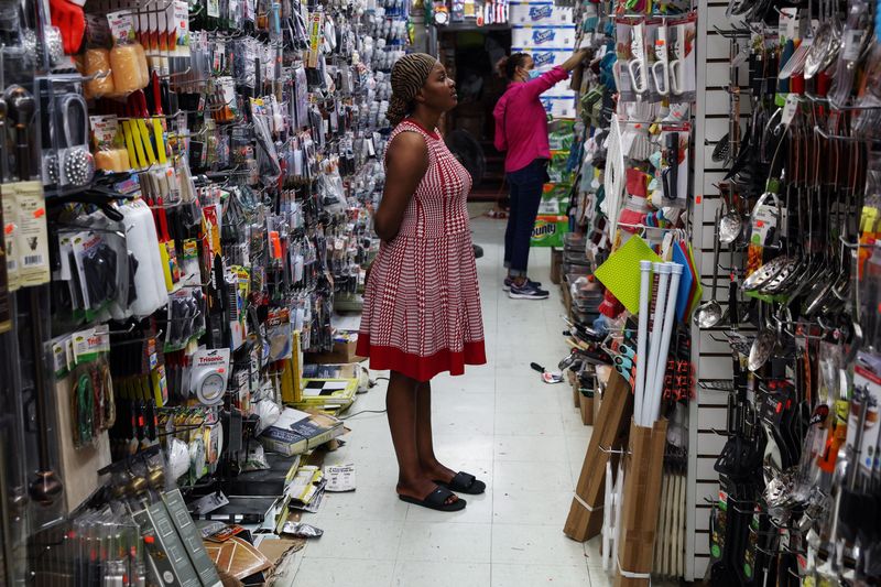 U.S. consumer confidence slips further in July