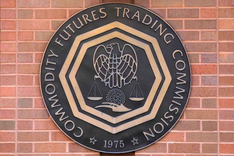 Speculators' net long bets on USD trimmed -CFTC, Reuters