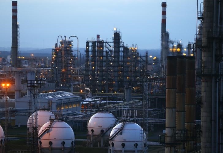 U.S. Oil Inventories Rose by 4.5 Million Barrels Last Week: EIA