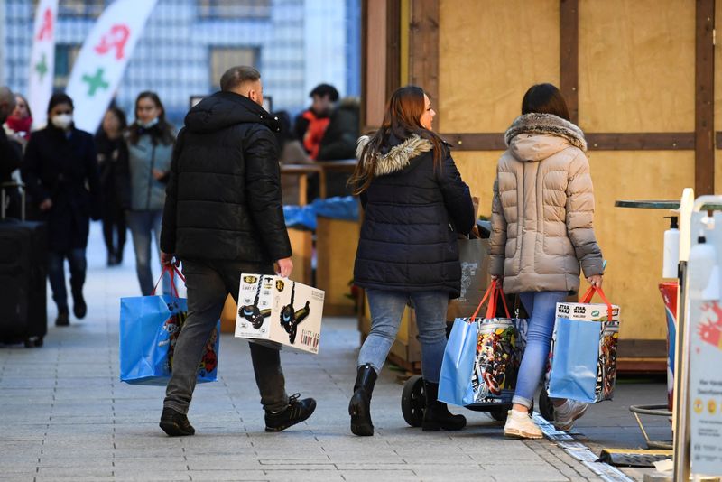 Euro zone consumers brace for recession and high inflation - ECB survey