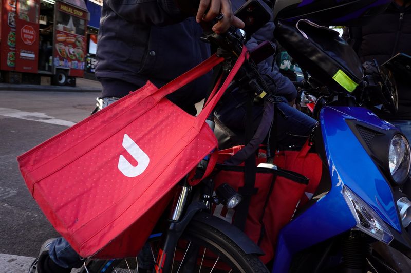 DoorDash hikes annual core growth outlook as delivery demand holds strong