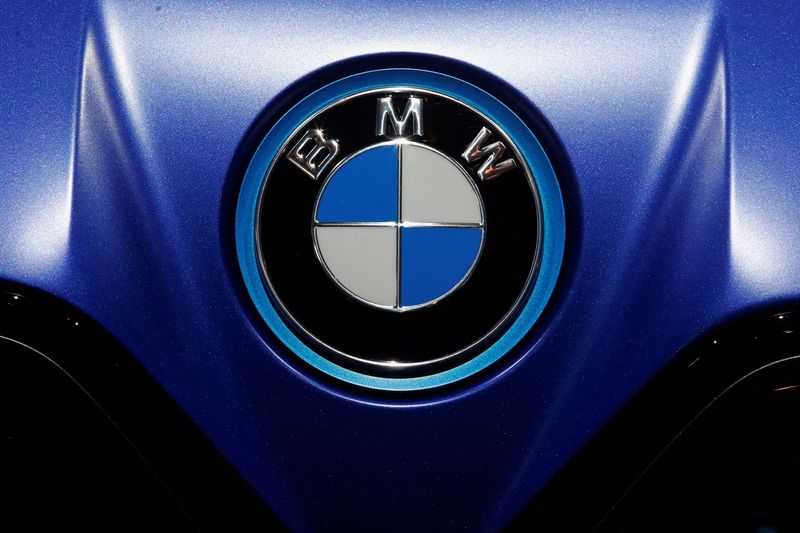 BMW bets on cylindrical battery cells for new class of EVs from 2025