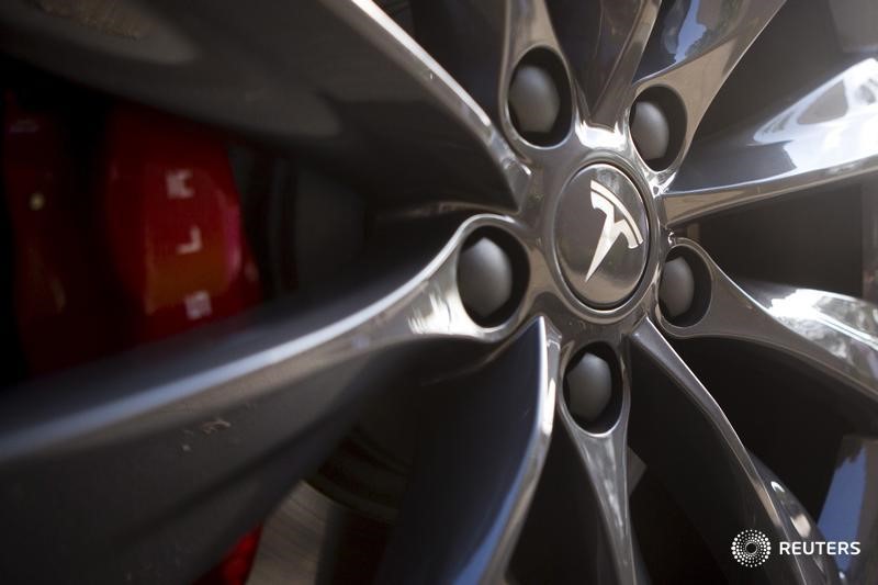 Tesla Releases 'Overly Cautious' FSD Beta 10.69.2