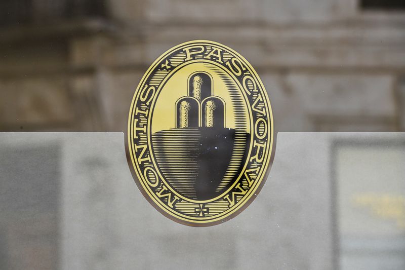 Monte dei Paschi shareholders approve seventh cash call in 14 years