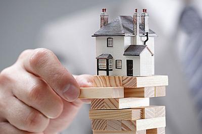 Lãnh đạo mua bán cổ phiếu: Tiếp tục thoái vốn