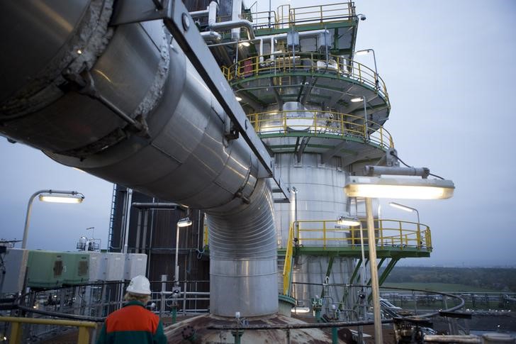 Crude Slumps on Demand Fears as Monetary Tightening Looms