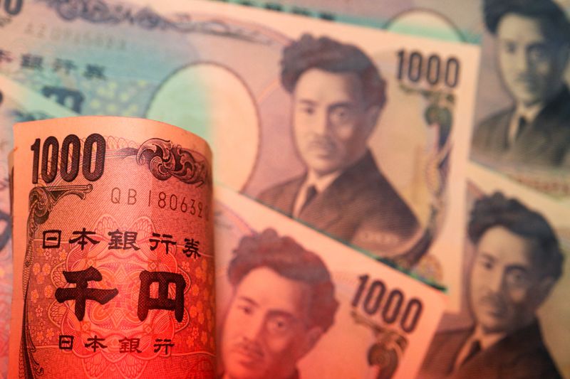 Yen buoyant after intervention, dollar powers ahead
