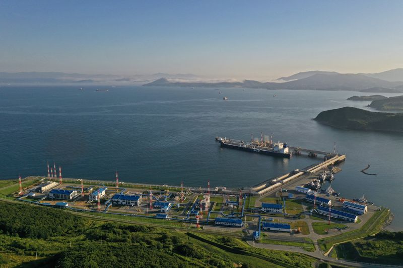 Factbox-How much crude oil does the EU still import from Russia?