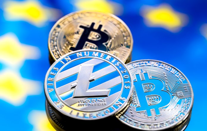 “Hãy mua trọn 1 Bitcoin đã rồi hẵng đầu tư vào altcoin” – lời khuyên của Charlie Lee