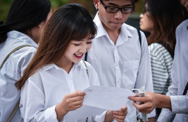 Thí sinh có thể sử dụng ngân hàng đề thi cho việc ôn tập.