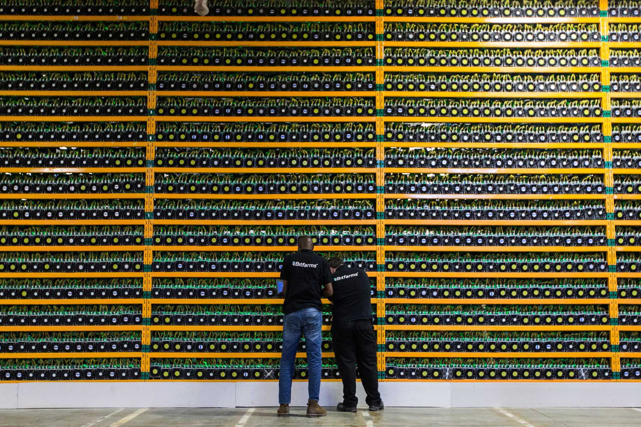 Đào bitcoin ở Canada
