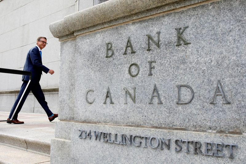 Economic slowdown will hit lower-income Canadians hardest, BoC's Macklem says