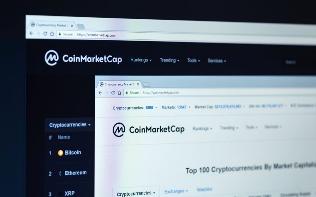 Bị cáo buộc lạm quyền, CoinMarketCap cho người dùng vote coin lên trang web