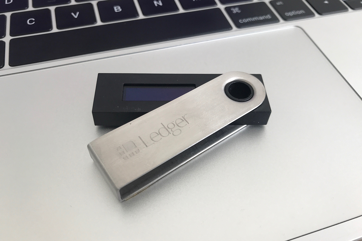 vi-tru-lanh-bitcoin-ledger-nano-s