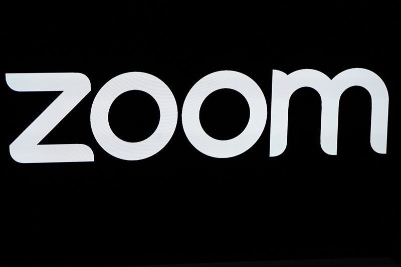 Zoom cuts annual revenue forecast on slow online business