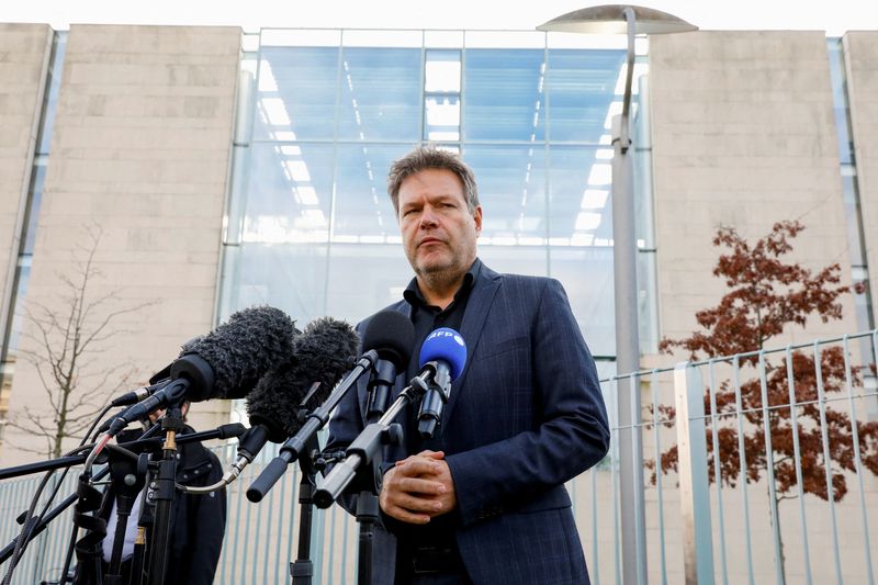 Germany must trade with China warily, economy minister says