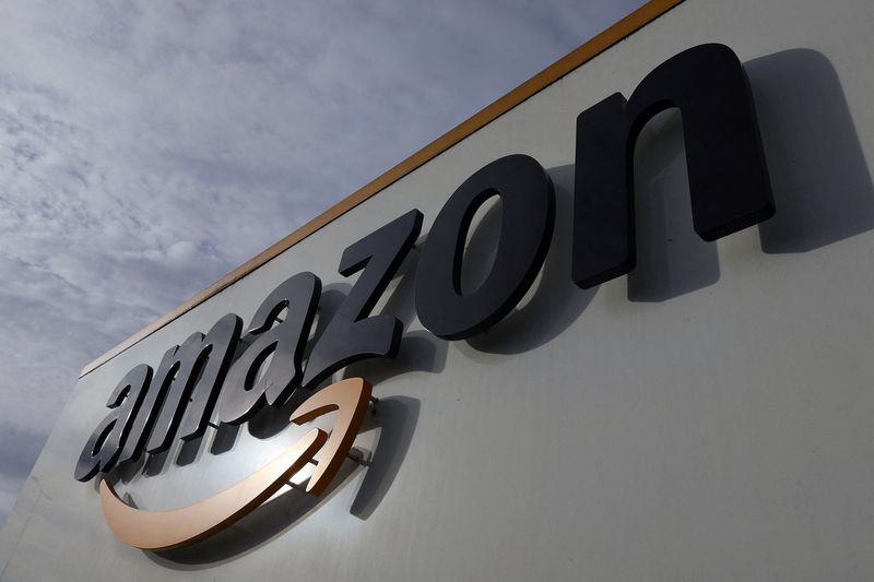 Amazon workers demonstrate at some German, French sites on Black Friday