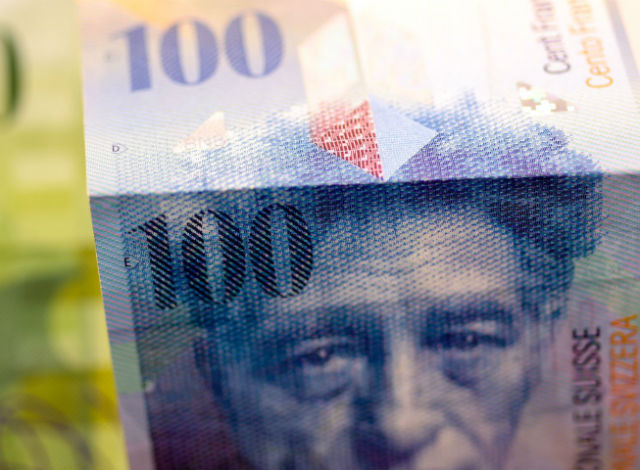 cuu lanh dao ubs huy dong 100 trieu usd de mo ngan hang tien ma hoa
