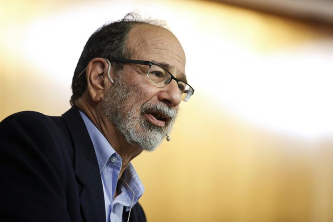 Ông Alvin Roth