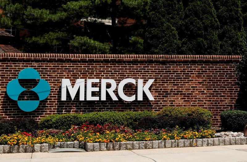 Merck could keep its patent edge by shifting Keytruda cancer drug to a simple shot