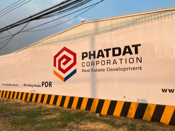 Phát Đạt (PDR) hoàn tất chuyển nhượng 88,99% vốn Địa ốc Hòa Bình