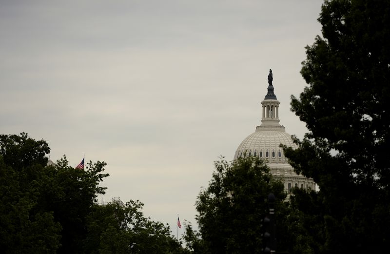 U.S. lawmakers ease proposed curbs on Chinese chips amid corporate pushback