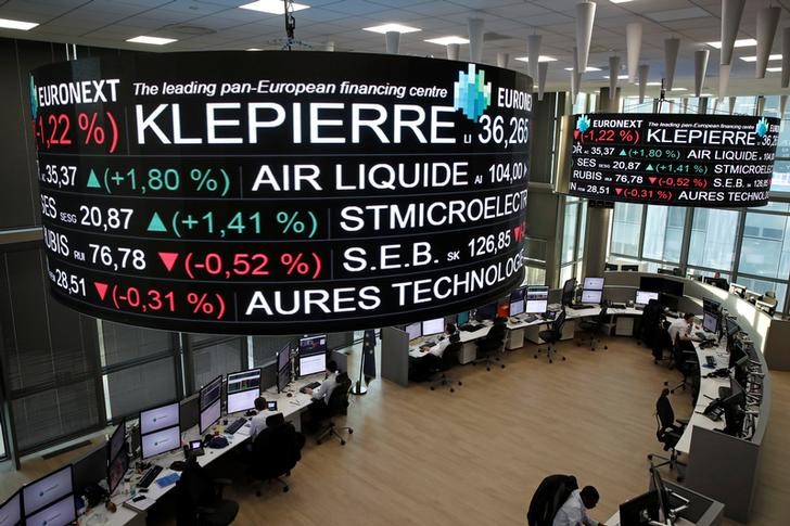 France stocks lower at close of trade; CAC 40 down 0.14%