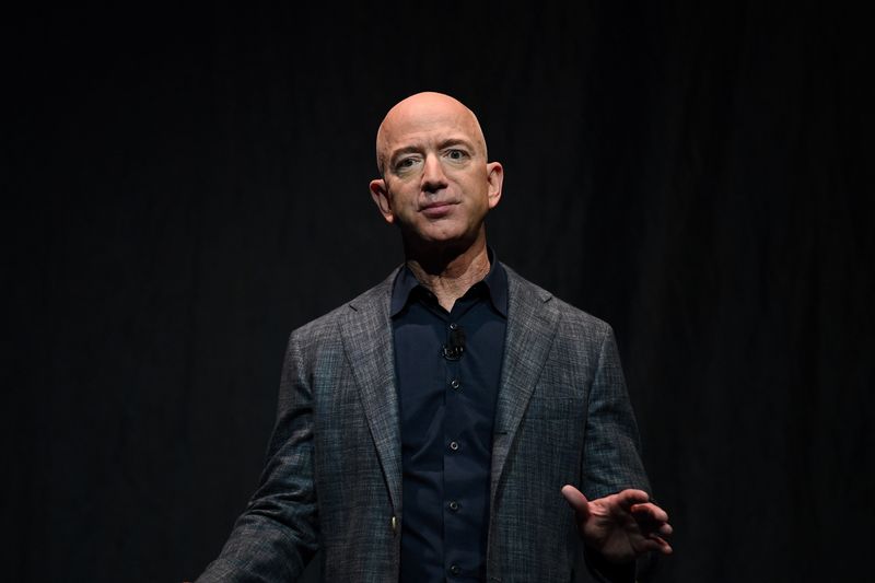 Bezos' space company teams with Lockheed, Boeing for NASA moon lander pitch