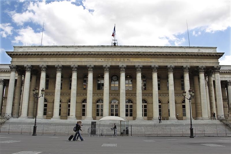 France stocks lower at close of trade; CAC 40 down 3.09%