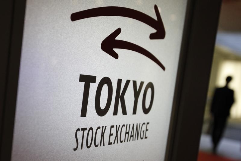 Asian stocks sink on recession fears, Nikkei slammed by weak data