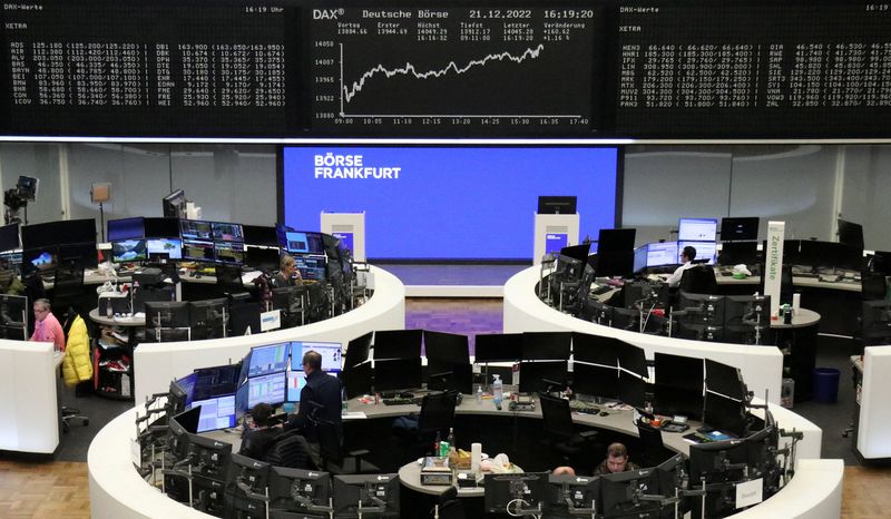 European shares end the week before Christmas higher