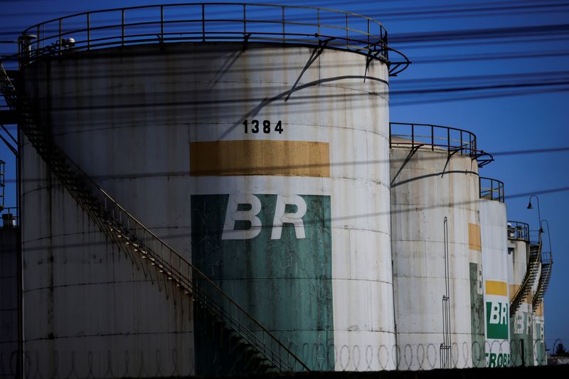 Brazil's Petrobras to play leading role on refinery expansion -new energy minister