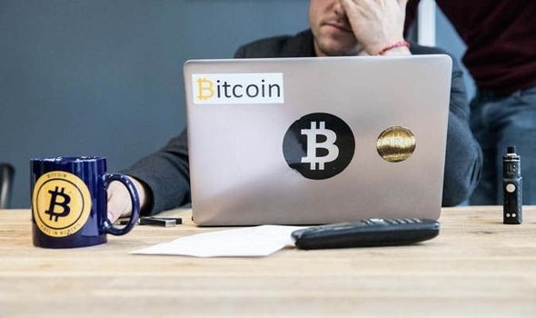 gia bitcoin hom nay 112 mat moc 4000 usd dau hang hay giu trong dau don