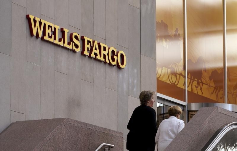 AT&T stock pops on Wells Fargo upgrade; a top telecom idea for 2023