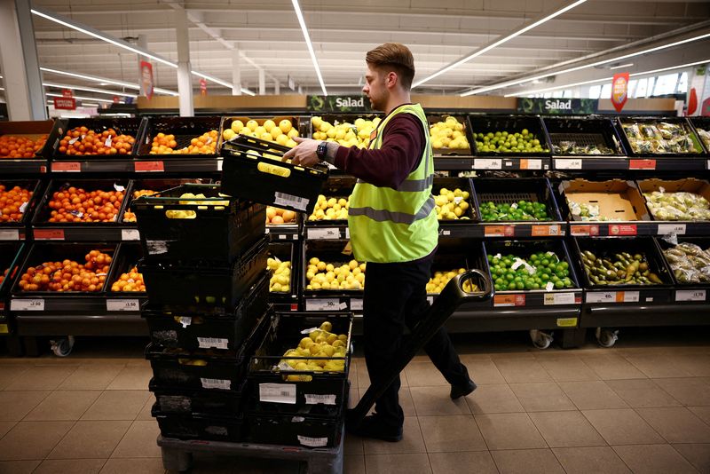 Sainsbury's sees profit at upper end of range after Christmas sales rise