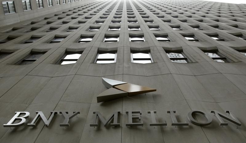 Báo cáo Bank Of NY Mellon: lợi nhuận cao hơn, doanh thu thấp hơn trong Q4