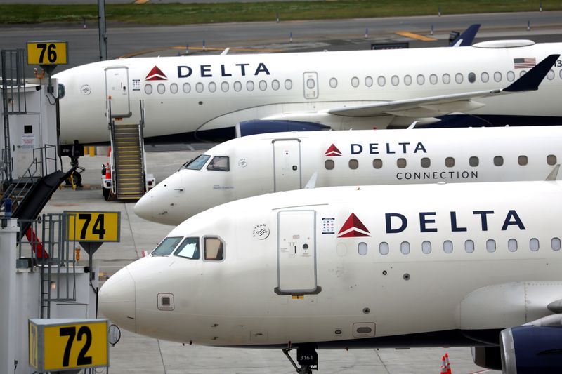 Delta forecasts weak first-quarter profit on higher costs