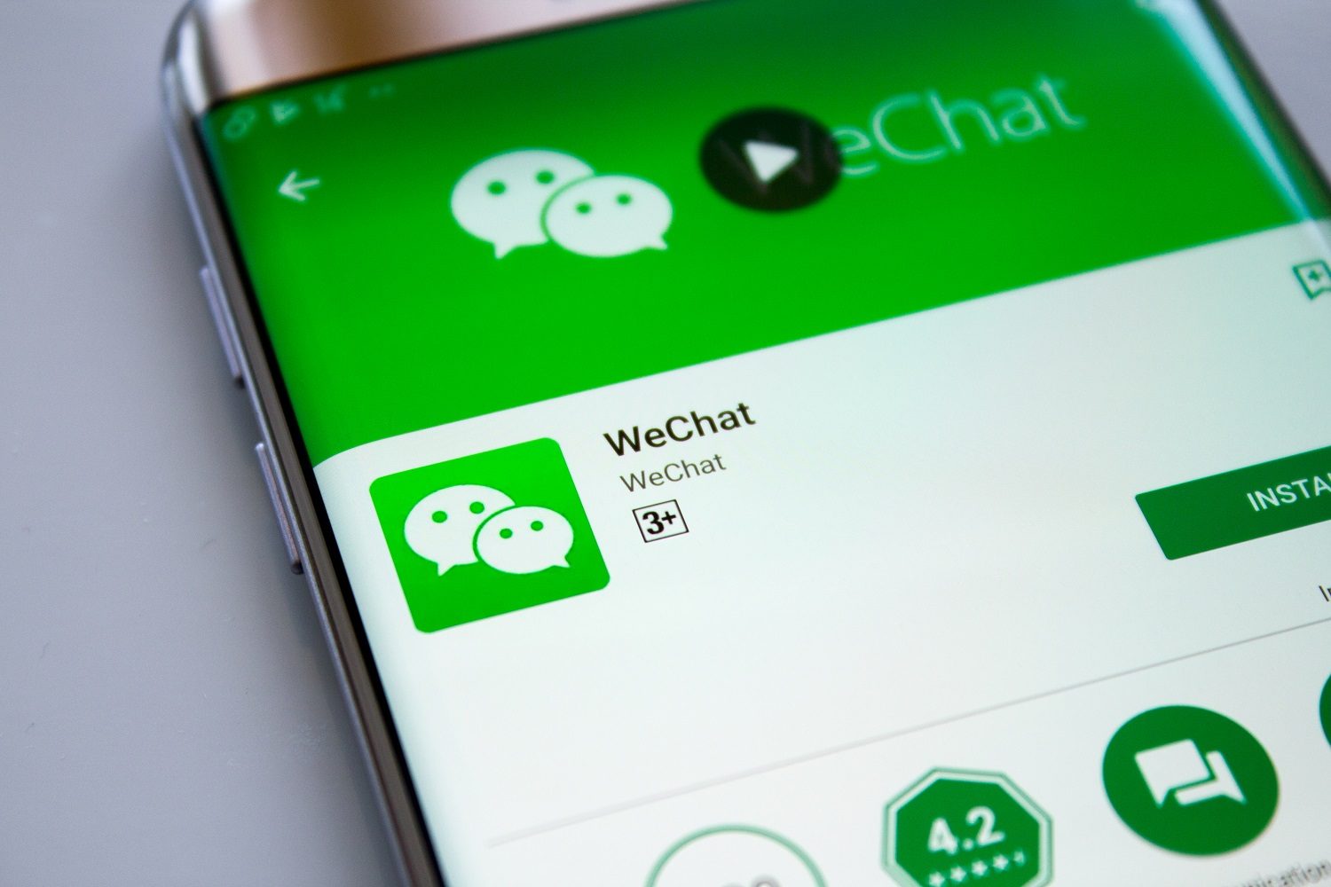 Ứng dụng nhắn tin WeChat cấm giao dịch tiền điện tử