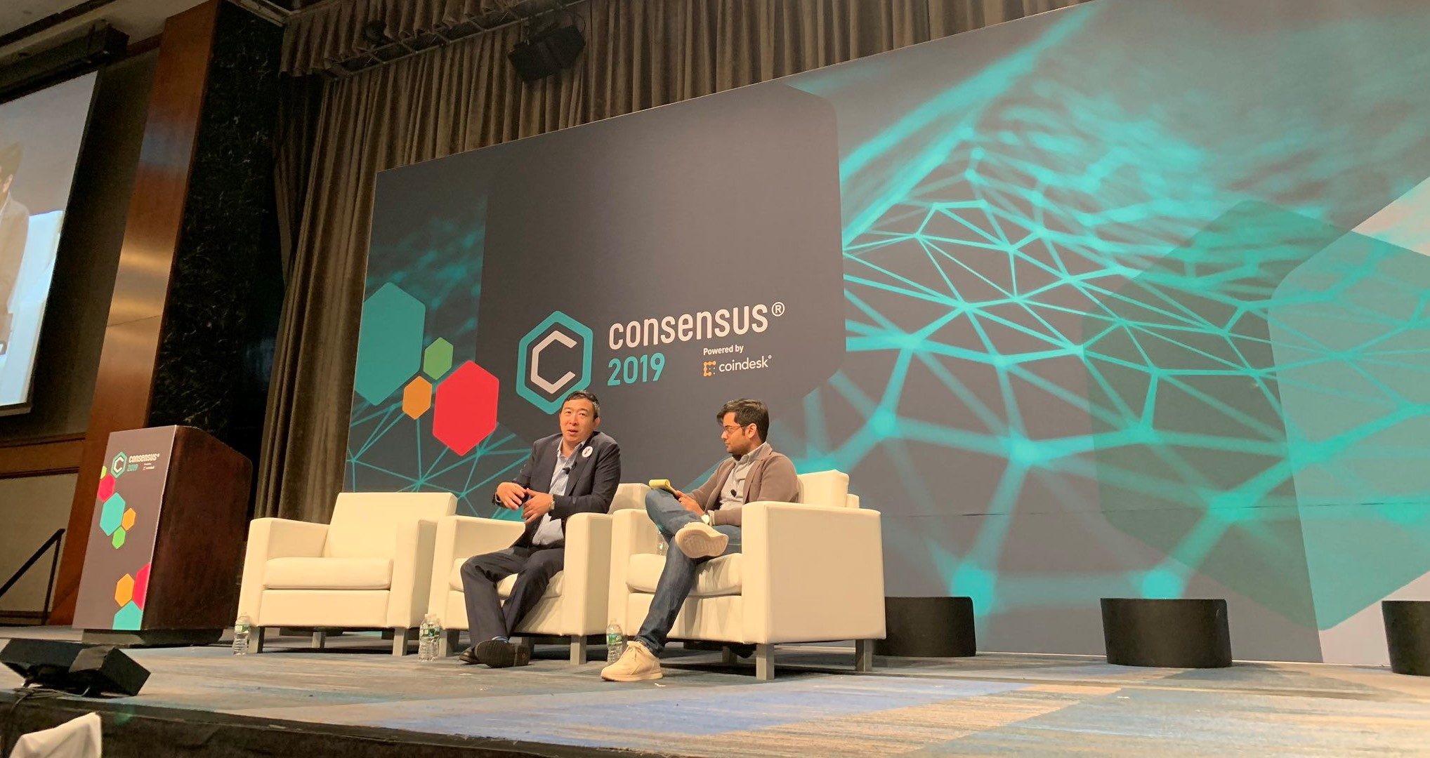Ứng cử viên tranh cử tổng thống Andrew Yang tin Blockchain sẽ là tương lai nước Mỹ