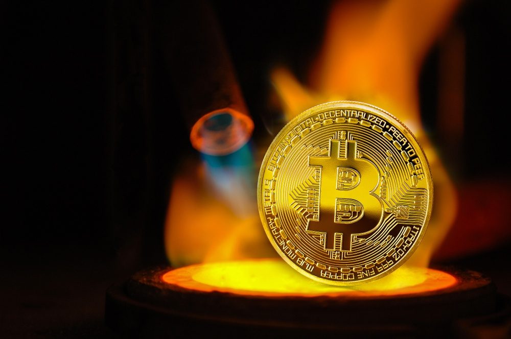 Mới chớm chạm ngưỡng $9,000, giá Bitcoin đã ngay lập tức “gãy” $800