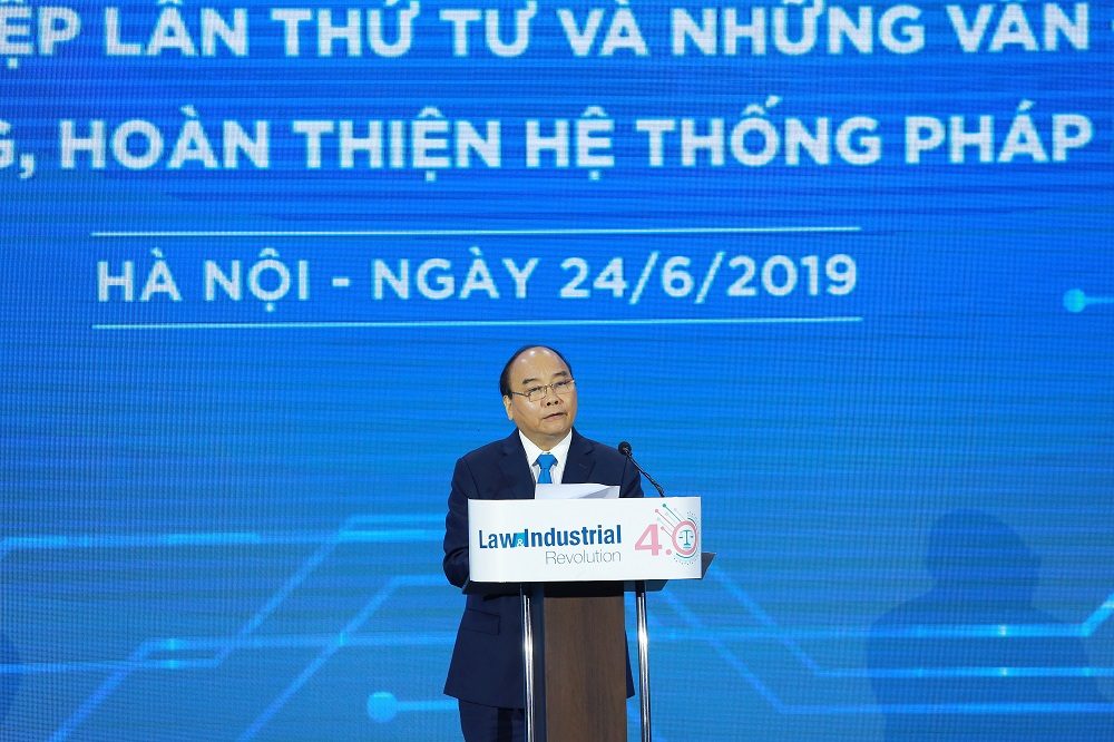 Thủ tướng Nguyễn Xuân Phúc dư Hội thảo những vấn đề pháp lý trong cách mạng 4.0.