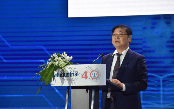 Chủ nhiệm Ủy ban KHCN và MT của Quốc hội Phan Xuân Dũng trình bày tham luận tại hội thảo.