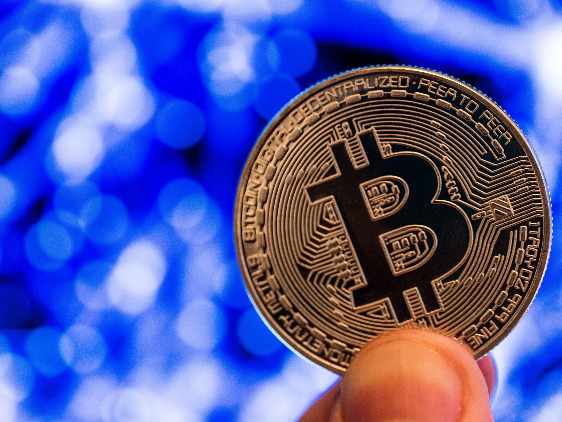 bitcoin-news.vn-gia-bitcoin-hom-nay-ngay-21-7-2019-cham-den-nguong-11000-usd-roi-quay-dau-tiendientu-com